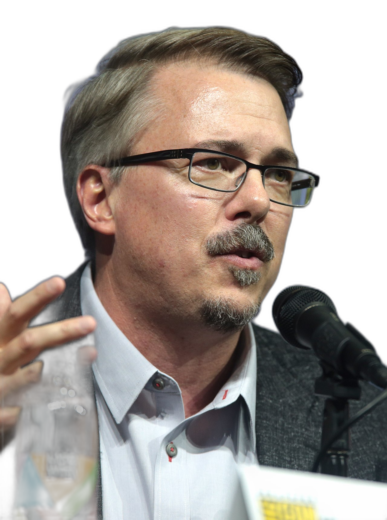 Vince Gilligan: Breaking Bad ve Better Call Saul'un ardından Pluribus'la birlik-tek tipleşme meselesini tartıştırıyor.
